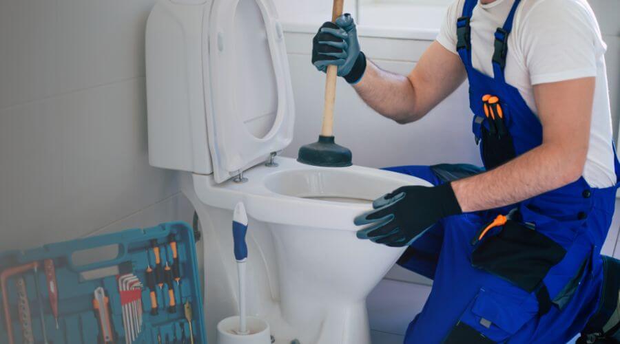 sewer line plumber in Greenville, RI